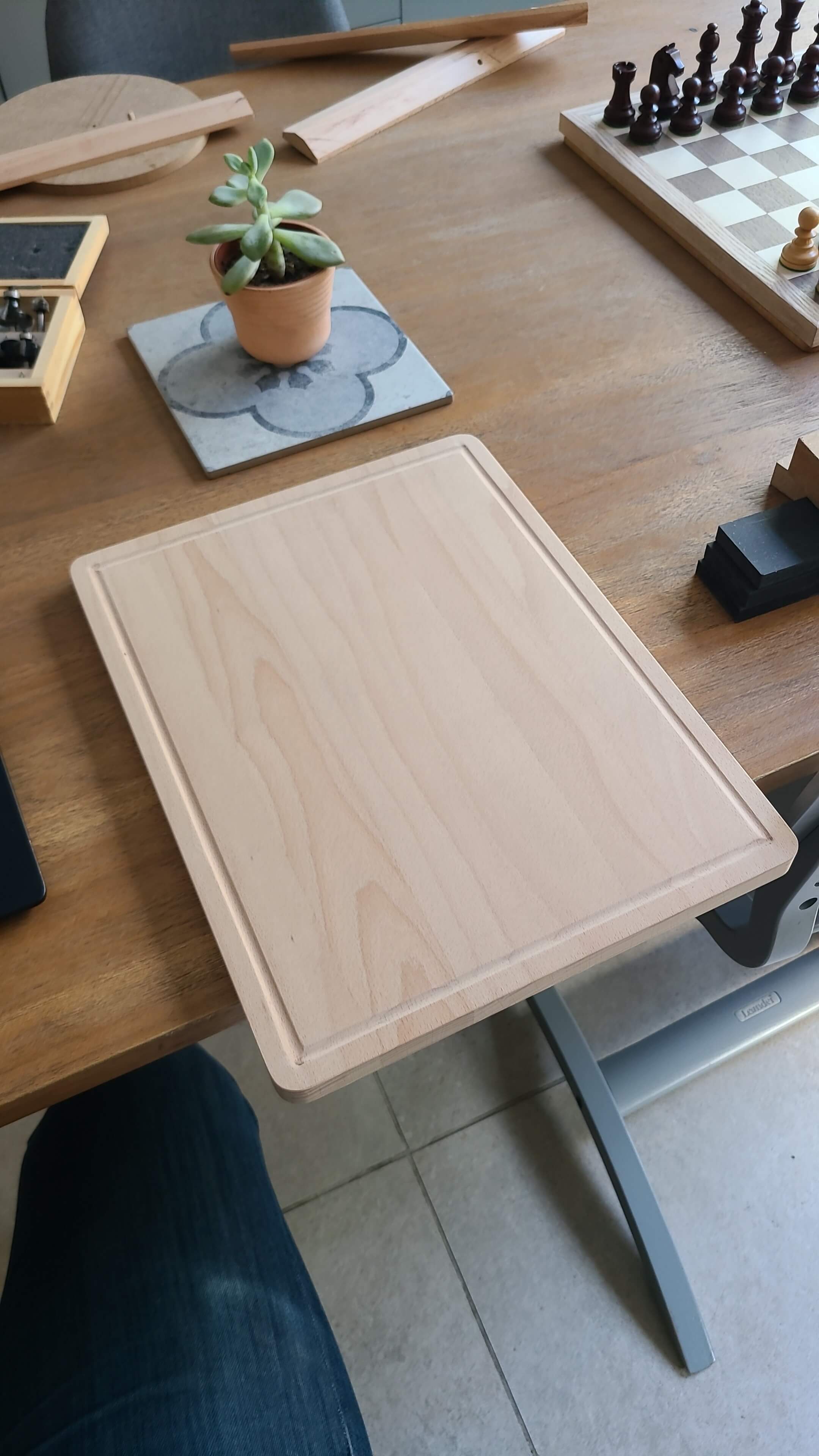 Planche à découper en hêtre réalisée à la main